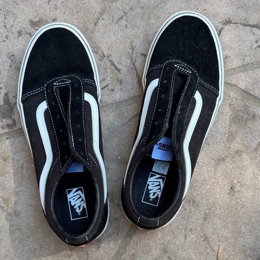 BRAND NEW Vans Old Skool Shoes Boys 7